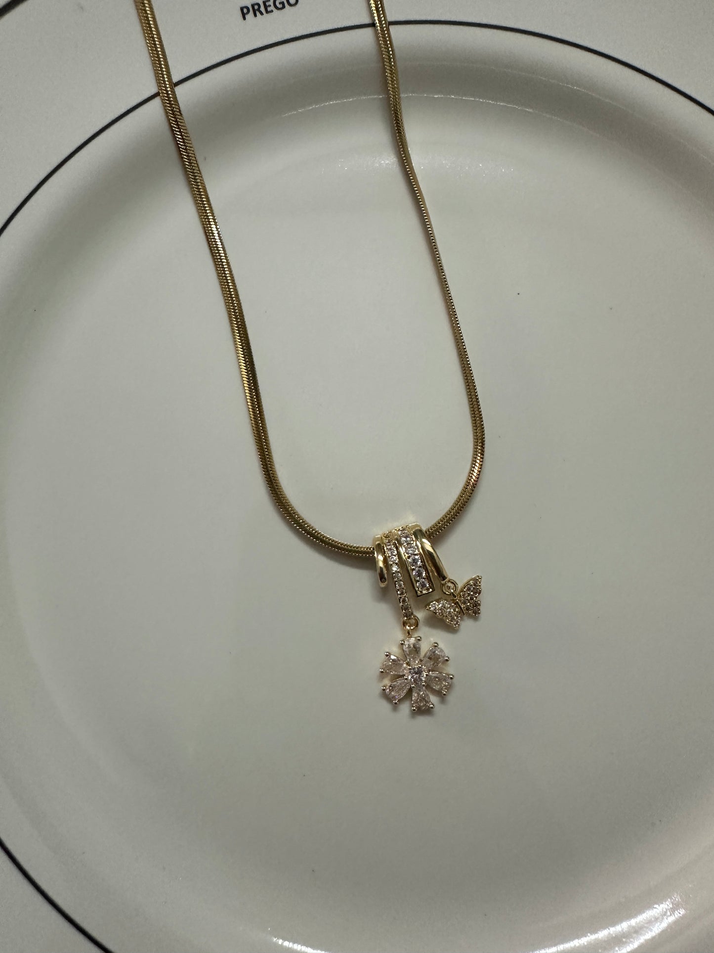Ribbon On The Beach Necklace