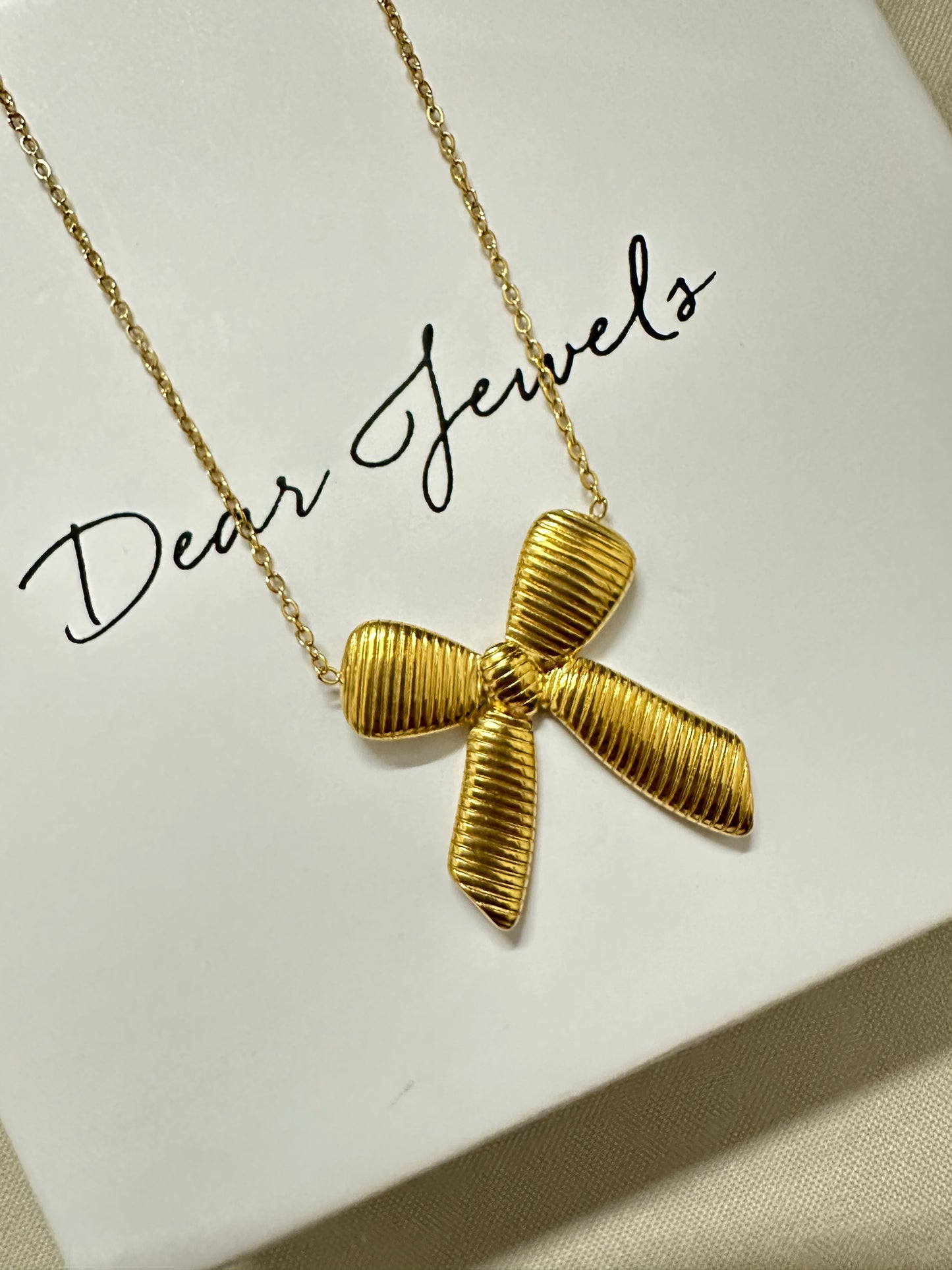 Ribbon On The Beach Necklace