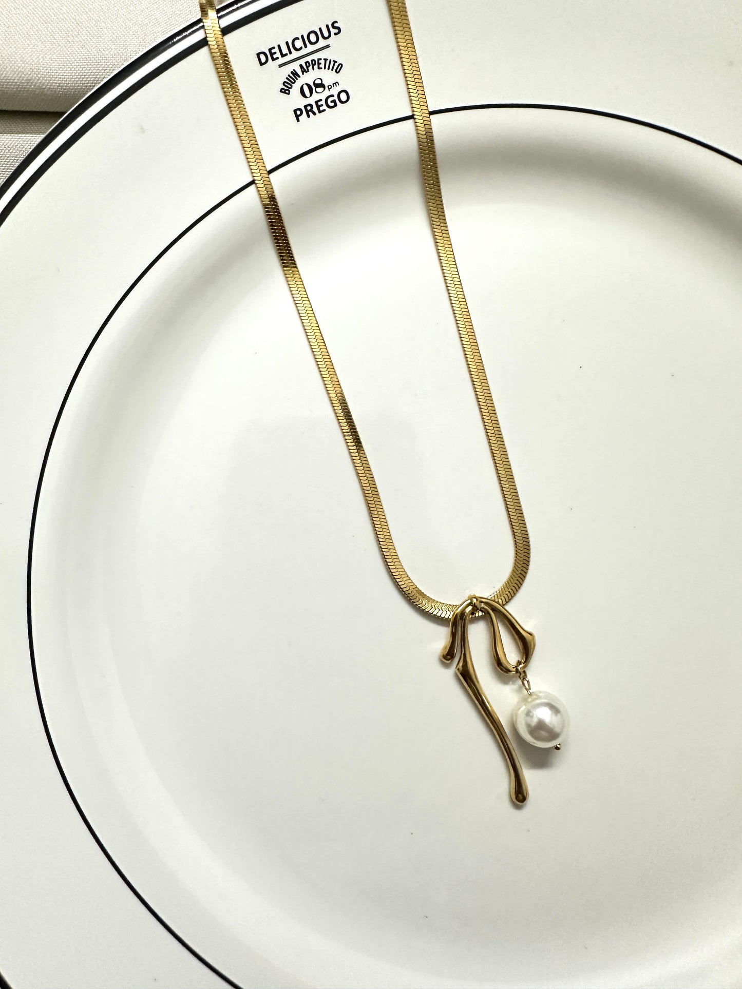 Wonderland Necklace