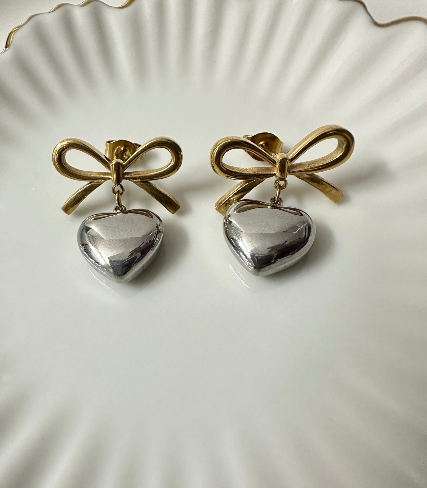Heart Dual Tone Huggies