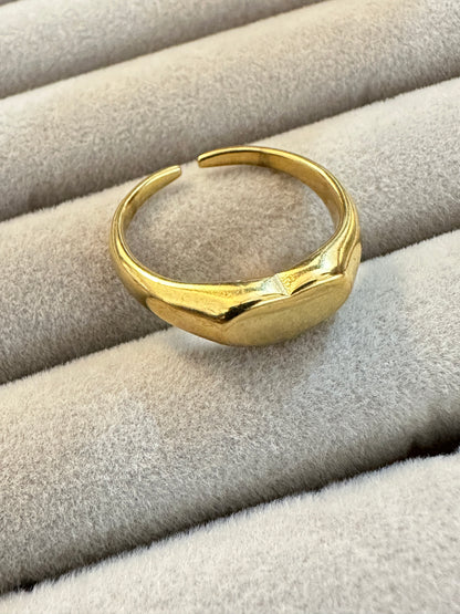 Kara Ring