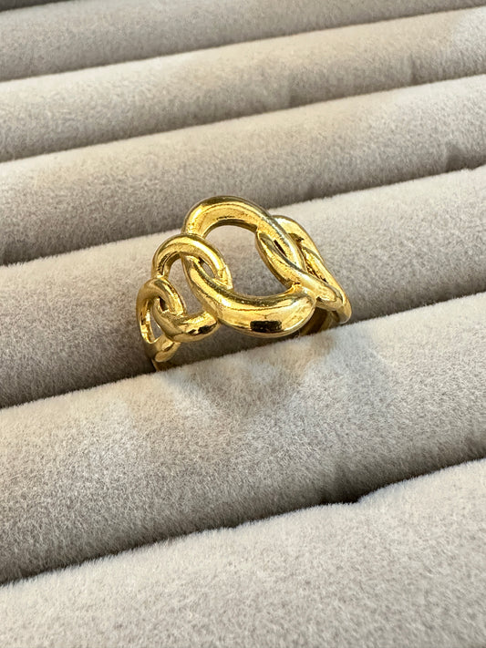 Knot Ring