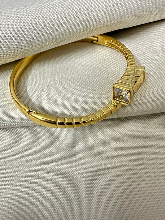First Kiss Bracelet